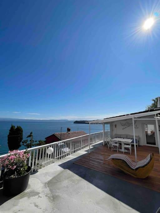 Sunrise Seaview Apartment Fiesa Piran Extérieur photo
