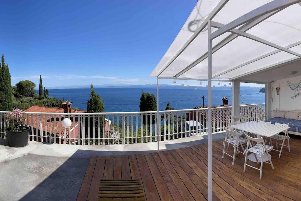 Sunrise Seaview Apartment Fiesa Piran Extérieur photo