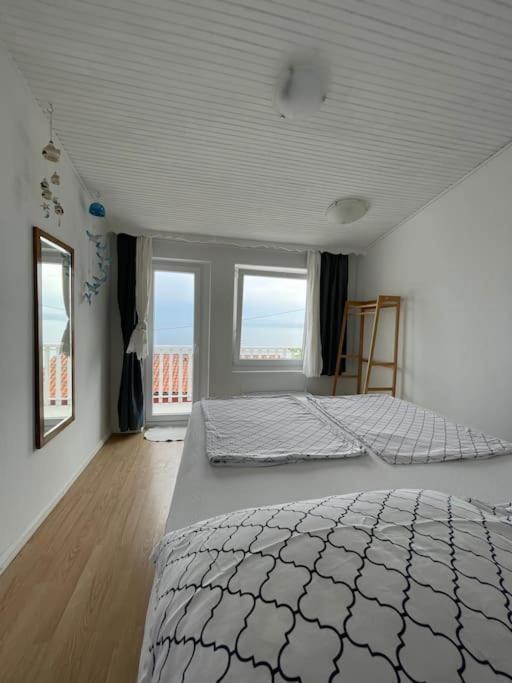 Sunrise Seaview Apartment Fiesa Piran Extérieur photo