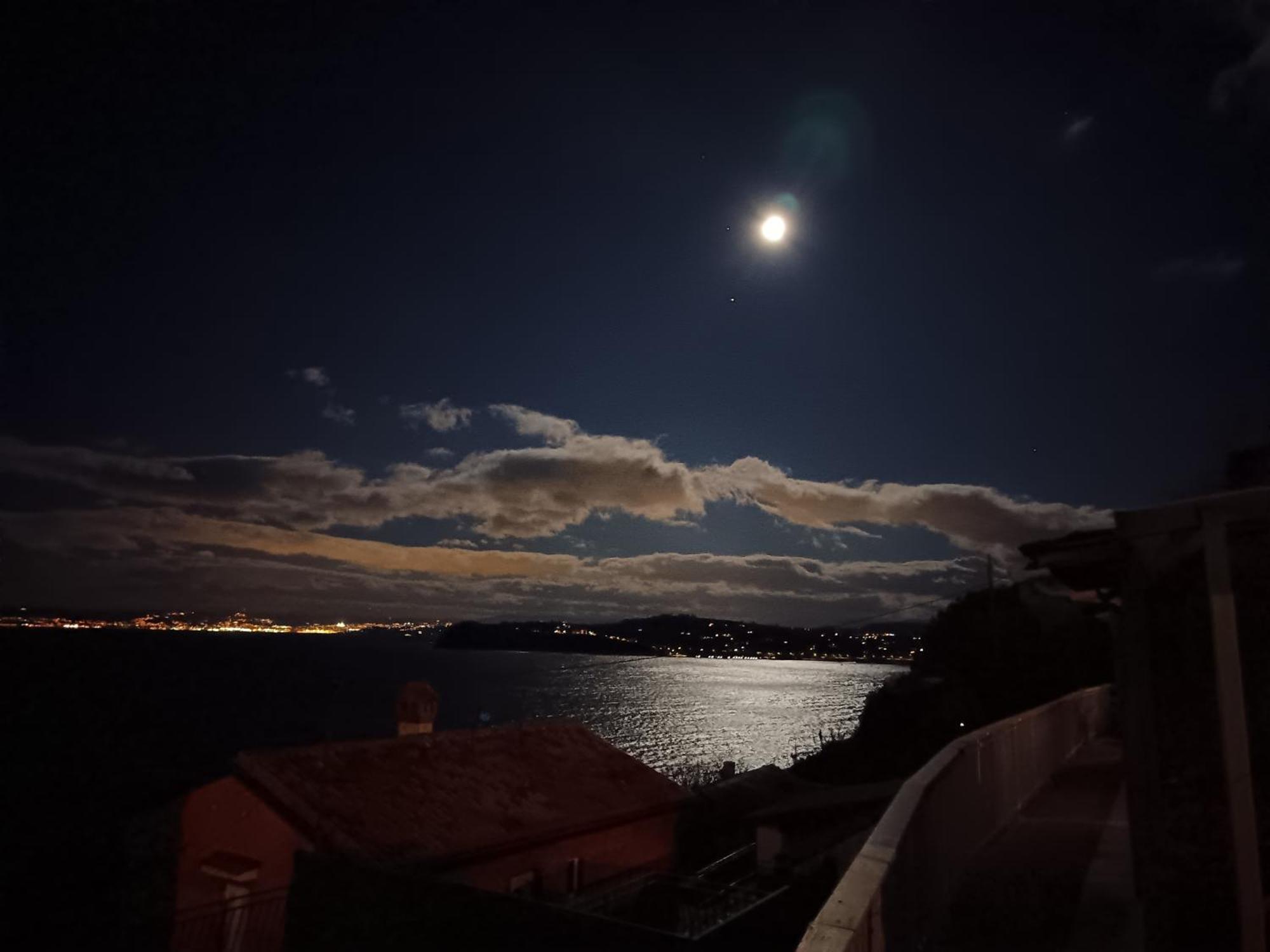 Sunrise Seaview Apartment Fiesa Piran Extérieur photo